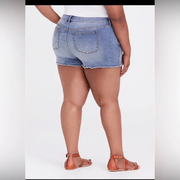 Torrid denim shorts light wash, distressing, hem white crochet or lace trim - Picture 3 of 8